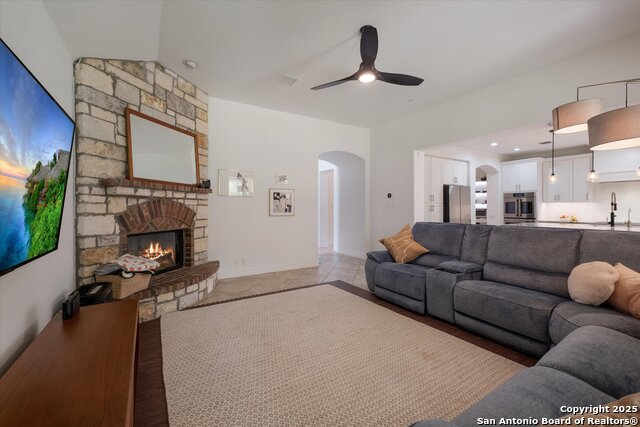 Image 9 of 33 For 7418 Stonewall Hill