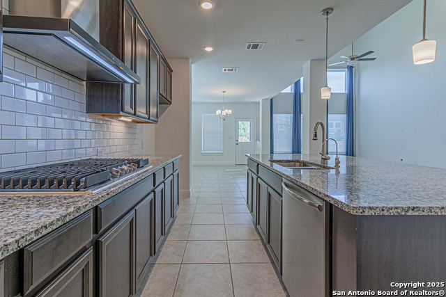 Image 12 of 37 For 12455 Diagon Alley