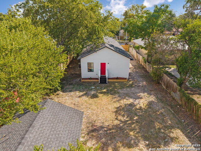 Image 43 of 51 For 1611 French Pl W