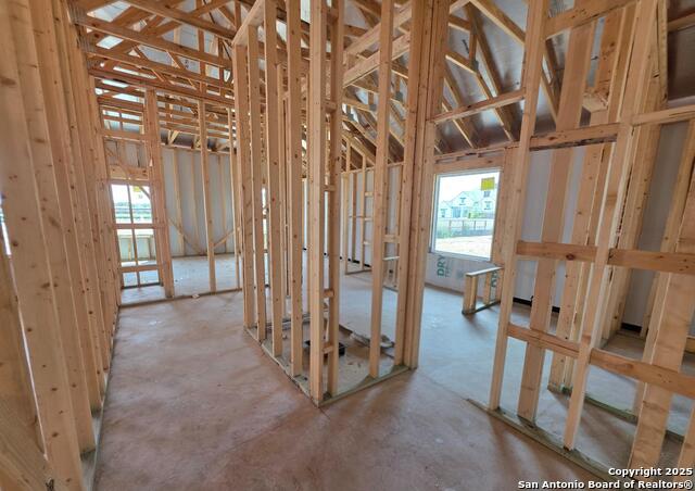 Listing photo id 15 for 12918 Horseback Pl