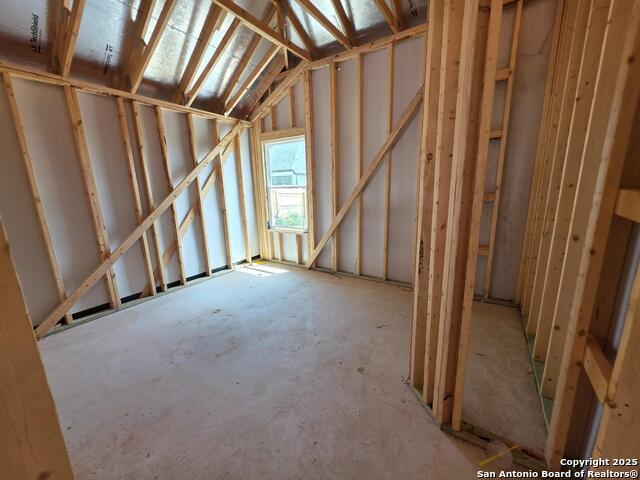Listing photo id 19 for 12918 Horseback Pl