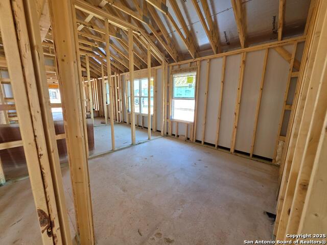 Listing photo id 22 for 12918 Horseback Pl