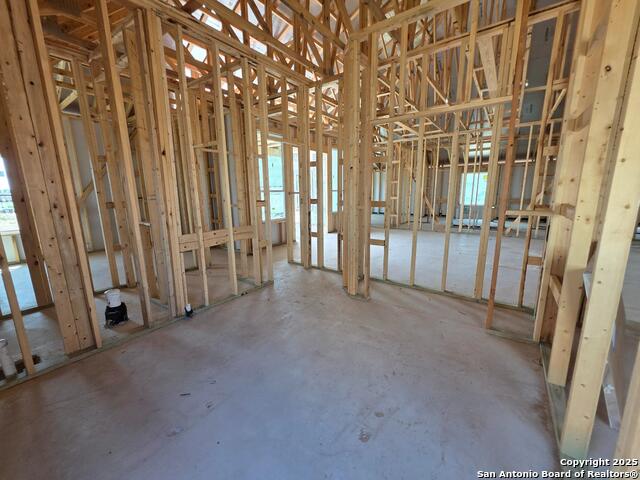 Listing photo id 23 for 12918 Horseback Pl