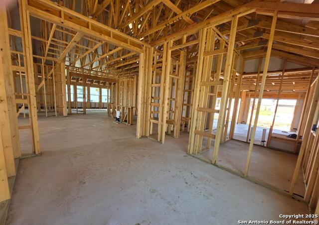 Listing photo id 24 for 12918 Horseback Pl