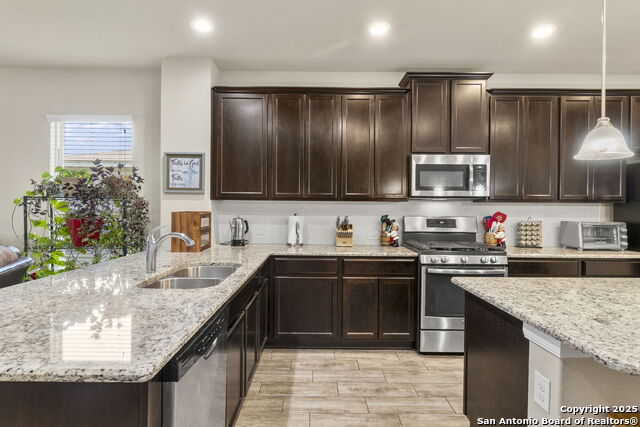 Image 14 of 38 For 10343 Rosalina