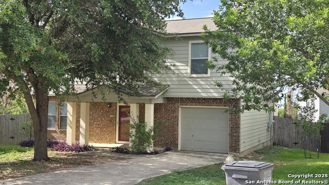 Listing photo id 0 for 111 Spruce Breeze