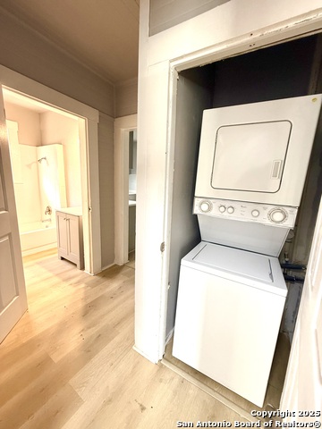 Image 15 of 29 For 1834 Center St