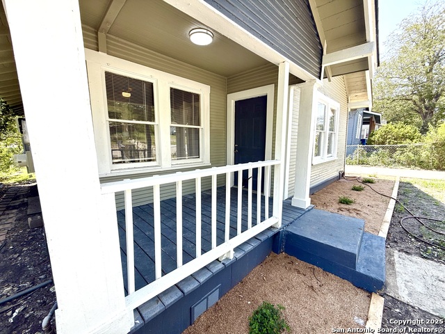 Image 2 of 29 For 1834 Center St