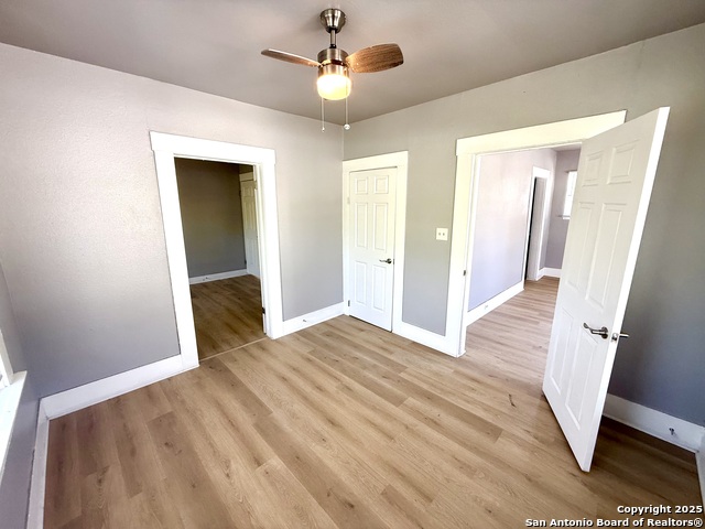 Image 22 of 29 For 1834 Center St