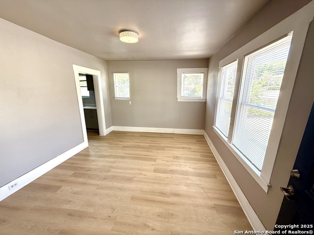 Image 4 of 29 For 1834 Center St