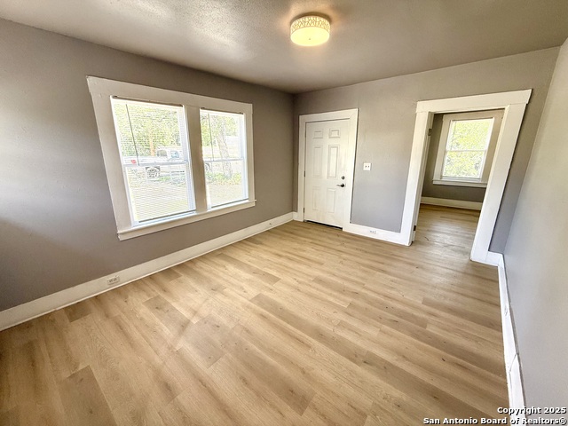 Image 6 of 29 For 1834 Center St