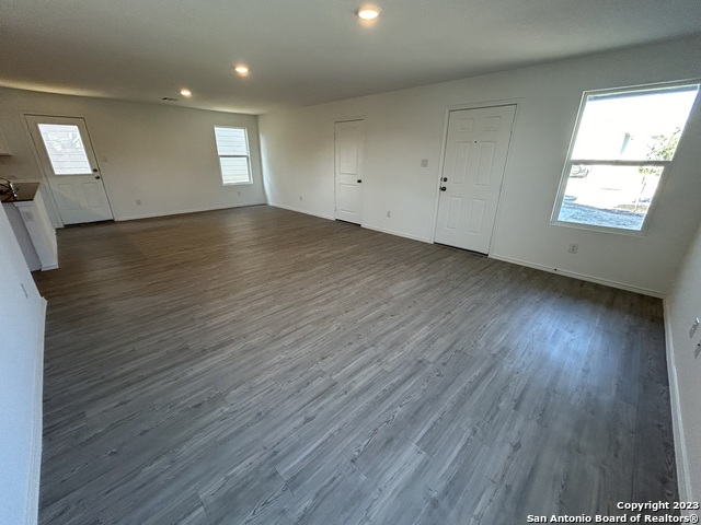 Image 3 of 18 For 9014 Lunar Landing