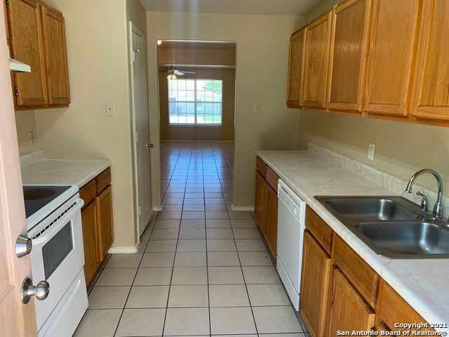 Image 6 of 32 For 7560 Oak Chase