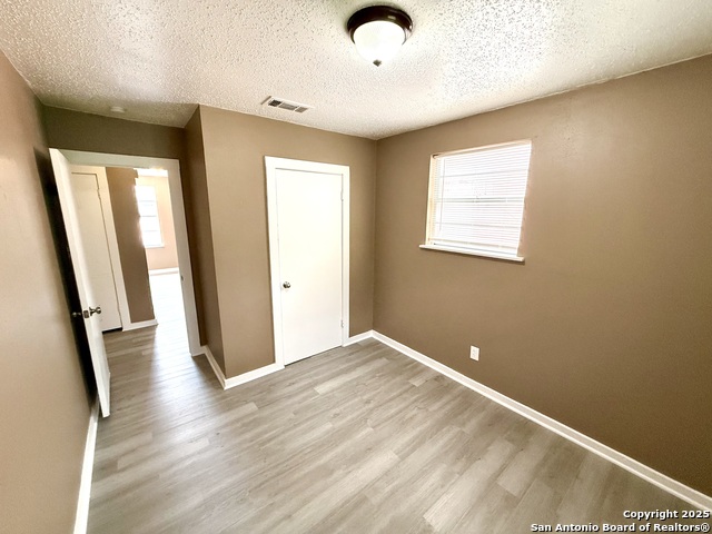 Image 11 of 17 For 1827 Highland Blvd