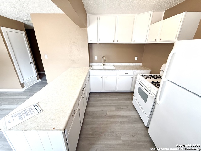 Image 7 of 17 For 1827 Highland Blvd