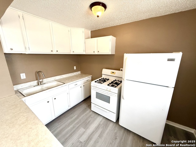 Image 8 of 17 For 1827 Highland Blvd