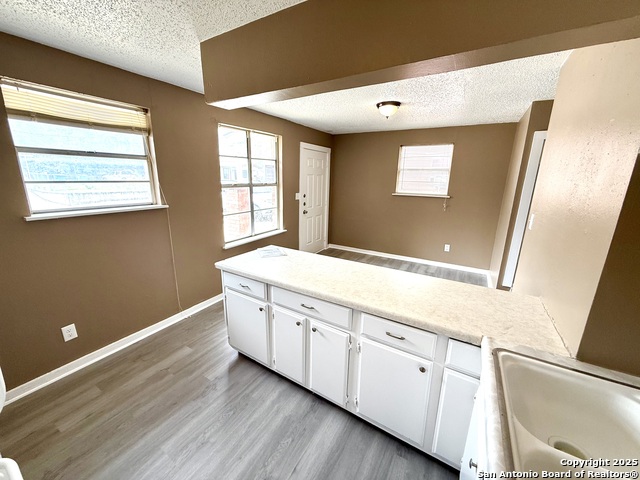 Image 9 of 17 For 1827 Highland Blvd