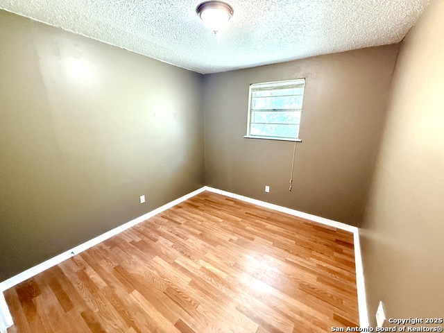 Image 10 of 15 For 1829 Highland Blvd