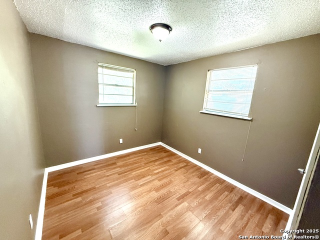 Image 8 of 15 For 1829 Highland Blvd