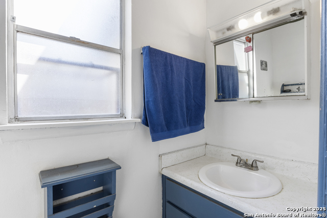 Listing photo id 19 for 5119 Oldstead St.