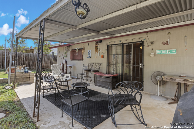 Listing photo id 20 for 5119 Oldstead St.