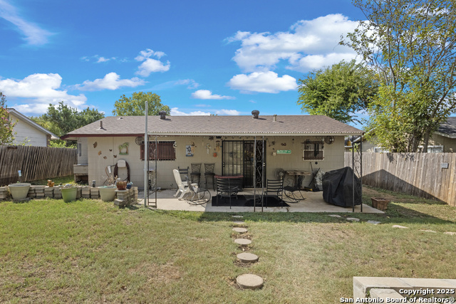 Listing photo id 24 for 5119 Oldstead St.
