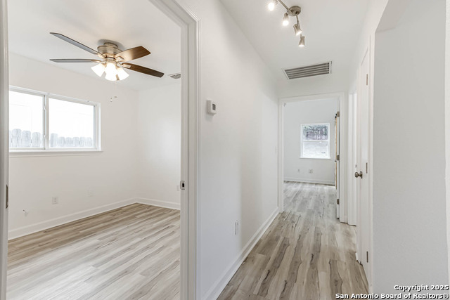 Listing photo id 13 for 7110 Tranquil