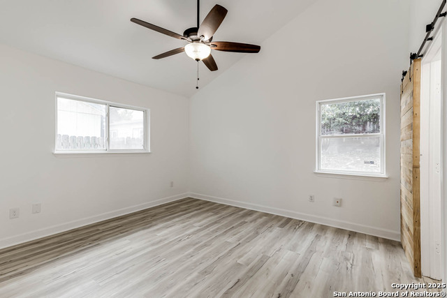Listing photo id 14 for 7110 Tranquil