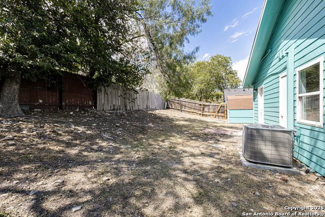 Listing photo id 25 for 7110 Tranquil