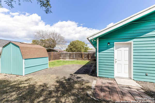 Listing photo id 26 for 7110 Tranquil