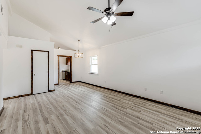 Listing photo id 3 for 7110 Tranquil