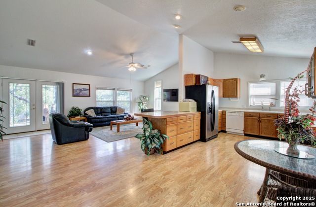 Listing photo id 0 for 6248 Yorkshire