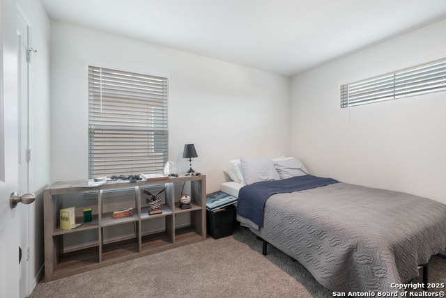 Listing photo id 12 for 13547 Hummel Loop