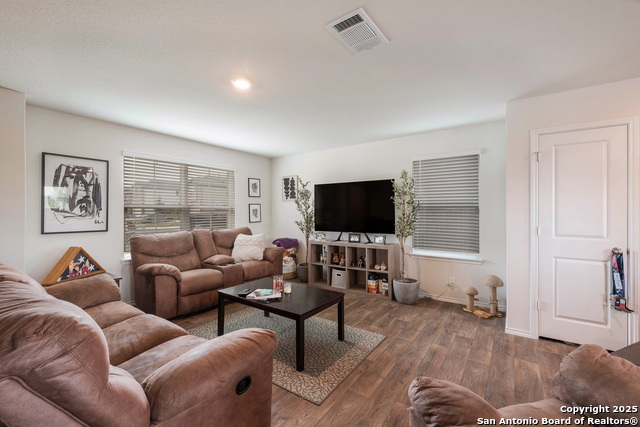 Listing photo id 2 for 13547 Hummel Loop