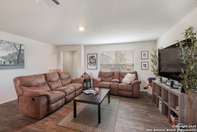 Listing photo id 3 for 13547 Hummel Loop