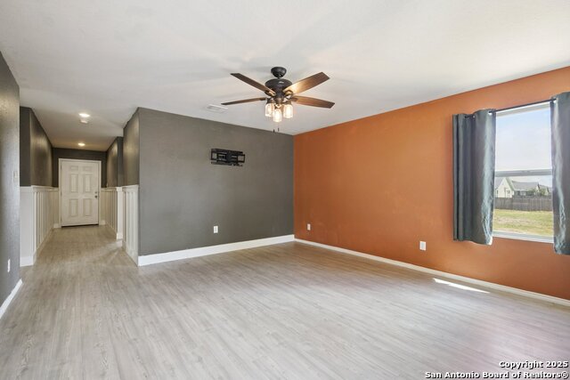 Image 13 of 30 For 2484 Pechora Pipit