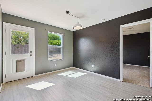 Image 18 of 30 For 2484 Pechora Pipit