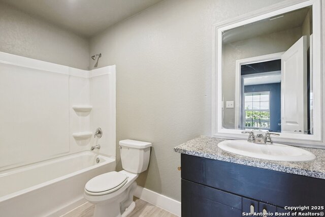 Image 6 of 30 For 2484 Pechora Pipit