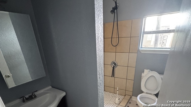 Image 10 of 13 For 1722 Arbor  