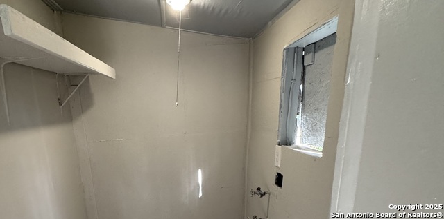 Image 12 of 13 For 1722 Arbor  