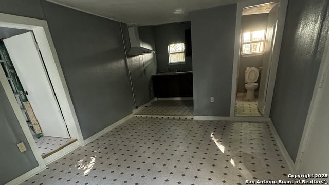 Image 8 of 13 For 1722 Arbor  