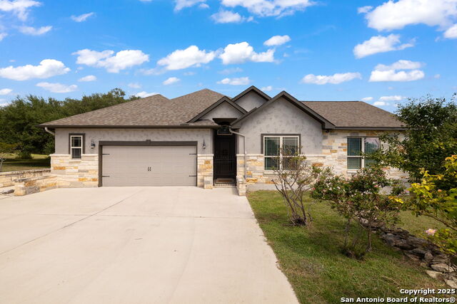 Details for 2407 Fm 1283, Pipe Creek, TX 78063