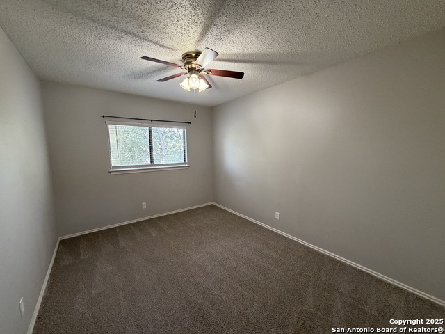 Listing photo id 22 for 7338 Estrid Trail