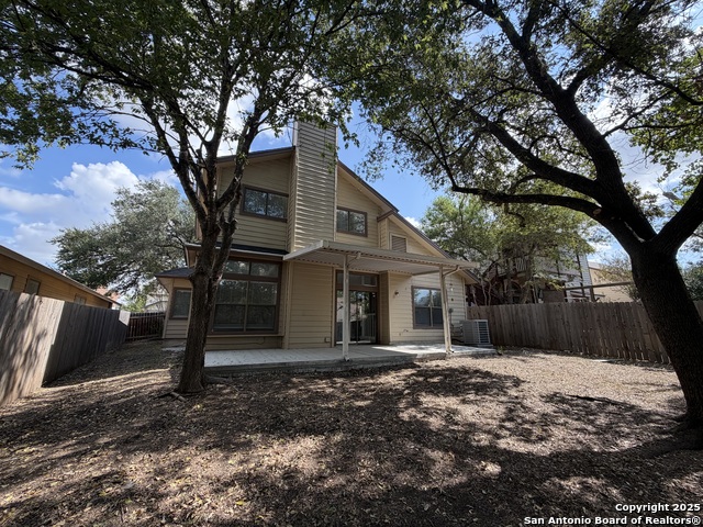 Listing photo id 25 for 7338 Estrid Trail