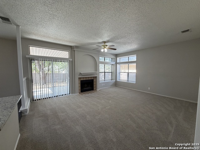 Listing photo id 3 for 7338 Estrid Trail