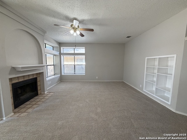 Listing photo id 4 for 7338 Estrid Trail