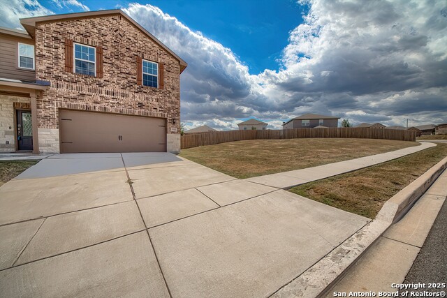 Image 2 of 28 For 9314 Aniston Bluff