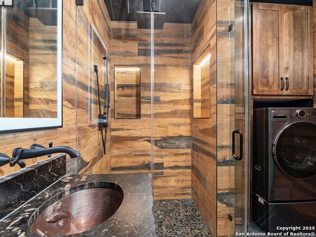 Listing photo id 12 for 7231 Stonewall  # 6109