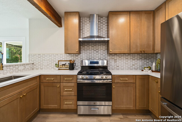 Listing photo id 10 for 631 Robinhood