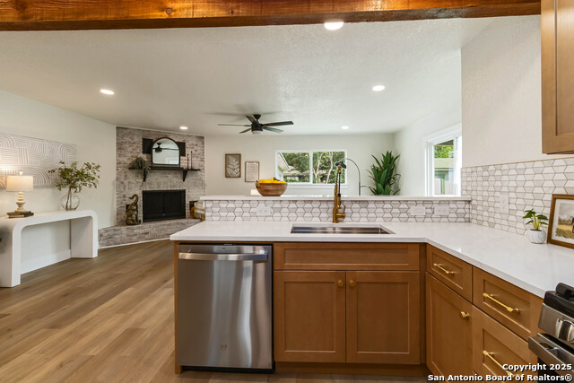 Listing photo id 11 for 631 Robinhood